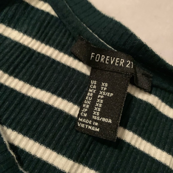 Brand: Forever 21 Size: XS - Picture 3 of 3